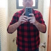 Risueño simplemente guapo u buena