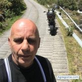 Busco pareja. Mujer linda por de dentro