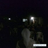 Busco hacer amistades. Hombre serio con