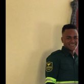 Mujer soltera divertida. Soltero sin