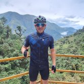 Busco hacer amistades. Chica honesta.