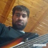 Ezequiel, Chico de Villa Paranacito para Chicos en Agregame.