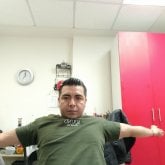 Empleado. Solo viendo que hay. Solo por