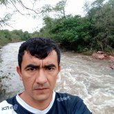 Trabajo. Busco conocer gente. Esty