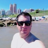 Persona amigable, sería, fiel y en