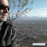 Encuentra Hombres solteros en Albolote