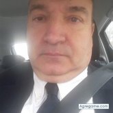 Busco pareja. Me considero súper