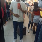 Empleado. Busco ligar. Joven de 18 años