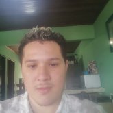 Estudiante. Busco ligar. Busco una