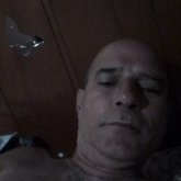 Encuentra Hombres solteros en Riverview
