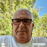 Busco pareja. Una persona timida. Pasear