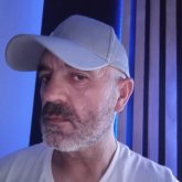 Busco conocer gente. No se ya.jeje.