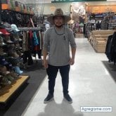 Busco conocer gente. Amistades. Muy