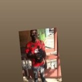 Una mujer. Compartir.