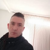 Busco mujeres, no importa físico. Rubio