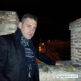 Robert_Sirvi chico soltero en Parla