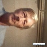 Busco pareja. Friendship without