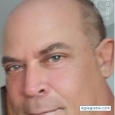 Busco hacer amistades. Chicas. Sencillo,