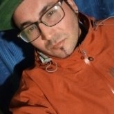 Busco una mujer simpática alegre. Soy