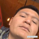 Trabajo. Busco conocer gente.