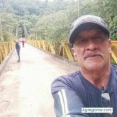 Busco ligar. Chicas. Alegre y