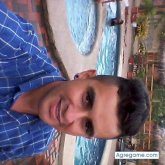 Busco pareja. Una pareja. Buena persona.