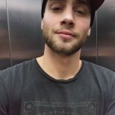 Busco ligar. Mujeres.