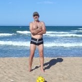 Busco pareja. Una mujer normal,