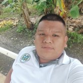 Busco conocer personas nuevas y mayores.