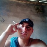 Busco pareja. Busco amigovias
Que sean