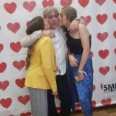 Mujeres la edad 50 a 60. Buen chico y