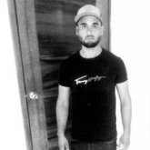 Busco pareja. Mujeres. Divertido. Salir.