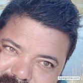 Busco pareja. Conocer gente. Viajar.