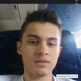 Adrian1018 chico soltero en Capital Federal