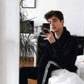 Busco chatear. Amigas. Etc. Etc. Etc. Me