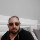 Busco pareja. Busco parejas o solas.