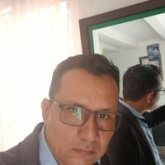 Busco mujeres arrechas. Doy un hombre