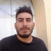 Trabajo duro. Busco pareja. PS lo q