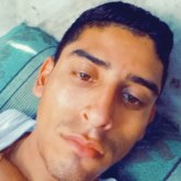 Busco ligar. Aún no se amistades. Soy