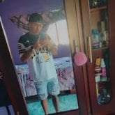 A mujeres solteras o divorciadas. Me