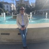 Autónomo. Mujer ,simpática,buena