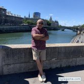 Busco pareja. Chica segura alegre