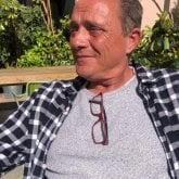 Busco ligar. Conocer gente cerca.