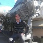 Busco conocer gente. Una compañera.