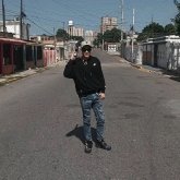 Amigas para salir a un encuentro. Mido