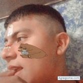 Trabajo. Busco pareja. Me gusta hablar