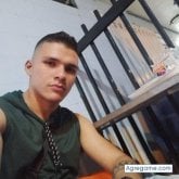 Busco pareja. Amistades.