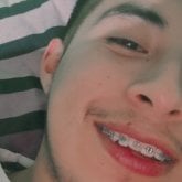 Trabajo. Busco chatear. Chicas sin pena