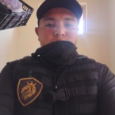 Busco una mujer con quien salir de 18 en