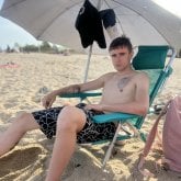 Busco ligar. Conocer a gente ……ja.